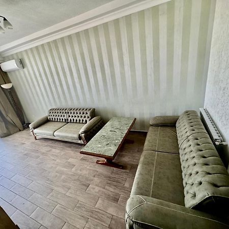 David Apt 1A Batumi Exterior photo